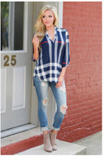 Women's T-shirt European style sexy V Neck T-shirt Women's Tops 2017 Autumn New Fashion Plus Size Plaid Print Top T-Shirt Women
women